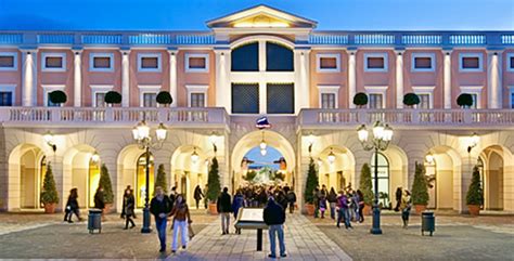 la reggia outlet caserta negozi prada|la reggia designer mcarthurglen.